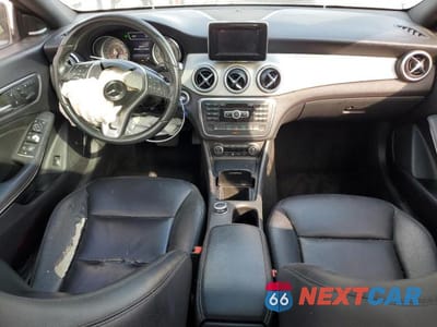 Zdjęcie 8 z 13 samochodu: 2014 MERCEDES-BENZ CLA 250 4MATIC VIN:WDDSJ4GBXEN076264 - miniatura