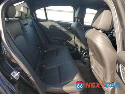 Zdjęcie 10 z 13 samochodu: 2022 ALFA ROMEO GIULIA VIN:ZARFANAN3N7652985 - miniatura