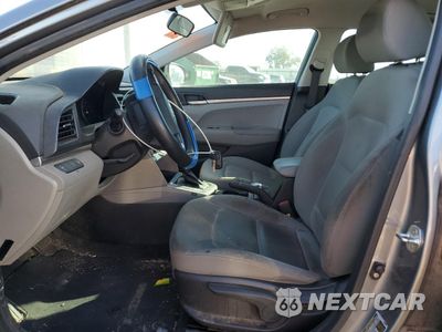 Zdjęcie 7 z 12 samochodu: 2019 HYUNDAI ELANTRA SE VIN:KMHD74LF8KU808253 - miniatura