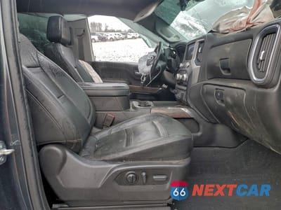 Zdjęcie 7 z 13 samochodu: 2022 GMC SIERRA K3500 DENALI VIN:1GT49WEY6NF118230 - miniatura