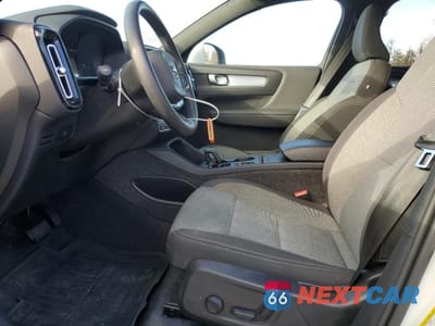 Zdjęcie 7 z 12 samochodu: 2025 VOLVO XC40 CORE VIN:YV4L12UJXS2542901 - miniatura
