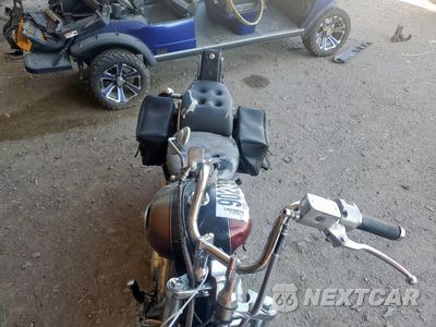 Piąte zdjęcie samochodu w środku: 1996 SUZUKI VS1400 GLP VIN:JS1VX51L0T2101159 - miniatura