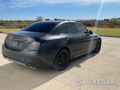 Czwarte zdjęcie samochodu z boku: 2015 MERCEDES-BENZ C 300 4MATIC VIN:55SWF4KB2FU026803 - miniatura