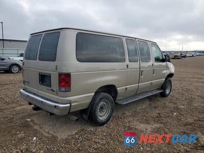 Trzecie zdjęcie samochodu z tyłu: 2013 FORD ECONOLINE E350 SUPER DUTY WAGON VIN:1FBNE3BL9DDA78280 - miniatura