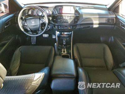 Zdjęcie 8 z 13 samochodu: 2016 HONDA ACCORD SPORT VIN:1HGCR2F50GA185531 - miniatura