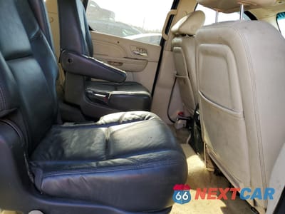 Zdjęcie 11 z 15 samochodu: 2008 CADILLAC ESCALADE ESV VIN:1GYFK66828R134773 - miniatura