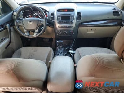Zdjęcie 8 z 12 samochodu: 2015 KIA SORENTO LX VIN:5XYKT3A60FG635985 - miniatura