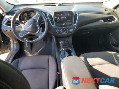 Zdjęcie 8 z 12 samochodu: 2020 CHEVROLET MALIBU LS VIN:1G1ZB5ST8LF021548 - miniatura