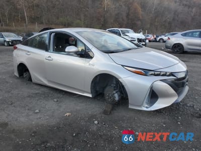 Czwarte zdjęcie samochodu z boku: 2019 TOYOTA PRIUS PRIME VIN:JTDKARFP7K3106073 - miniatura