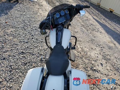 Zdjęcie 6 z 10 samochodu: 2018 HARLEY-DAVIDSON FLHXS STREET GLIDE SPECIAL VIN:1HD1KRC13JB666751 - miniatura