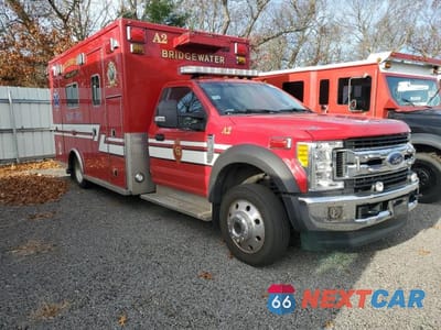 Czwarte zdjęcie samochodu z boku: 2017 FORD F550 SUPER DUTY VIN:1FDUF5HT2HDA04627 - miniatura
