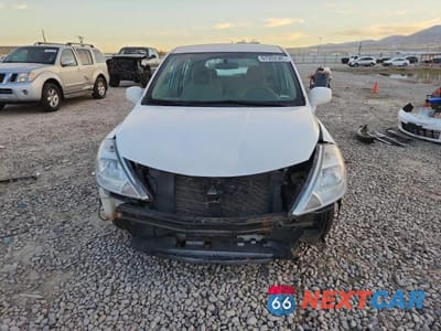 Piąte zdjęcie samochodu w środku: 2009 NISSAN VERSA S VIN:3N1BC13E29L489713 - miniatura
