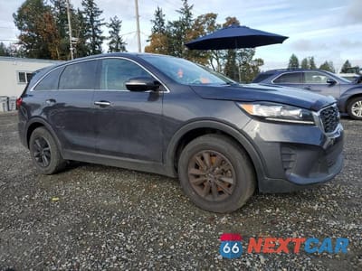 Czwarte zdjęcie samochodu z boku: 2019 KIA SORENTO L VIN:5XYPG4A34KG551992 - miniatura