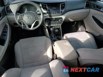 Zdjęcie 8 z 12 samochodu: 2017 HYUNDAI TUCSON LIMITED VIN:KM8J33A43HU433939 - miniatura