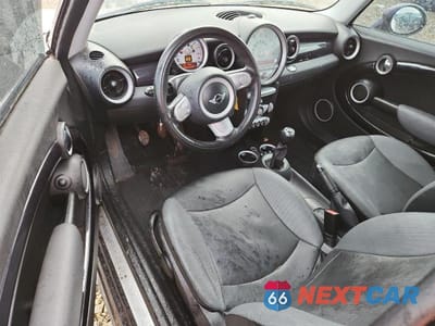 Zdjęcie 8 z 11 samochodu: 2010 MINI COOPER VIN:WMWMF3C52ATU77440 - miniatura