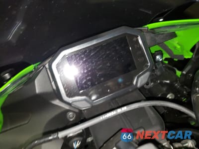 Zdjęcie 7 z 8 samochodu: 2024 KAWASAKI ZX636 K VIN:JKBZXJJ18RA005427 - miniatura