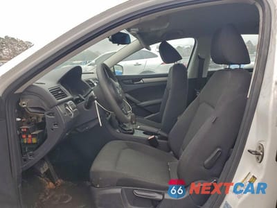 Zdjęcie 7 z 13 samochodu: 2013 VOLKSWAGEN PASSAT S VIN:1VWAP7A30DC053140 - miniatura
