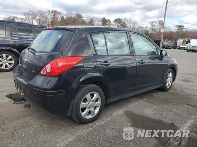 Trzecie zdjęcie samochodu z tyłu: 2009 NISSAN VERSA S VIN:3N1BC13E09L429512 - miniatura