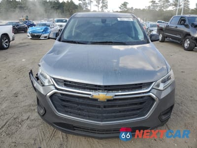 Piąte zdjęcie samochodu w środku: 2019 CHEVROLET TRAVERSE LS VIN:1GNERFKW7KJ167945 - miniatura