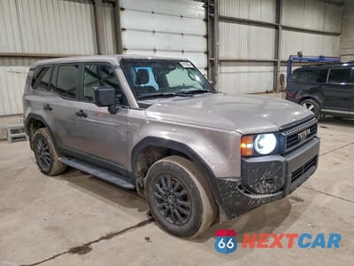 Czwarte zdjęcie samochodu z boku: 2024 TOYOTA LAND CRUISER BASE VIN:JTEABFAJ5RK005099 - miniatura