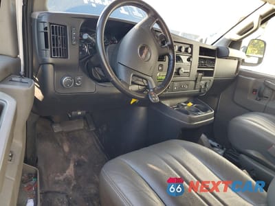 Zdjęcie 8 z 14 samochodu: 2023 GMC SAVANA G2500 DELIVERY VAN VIN:1GTW7AFP3P1120363 - miniatura