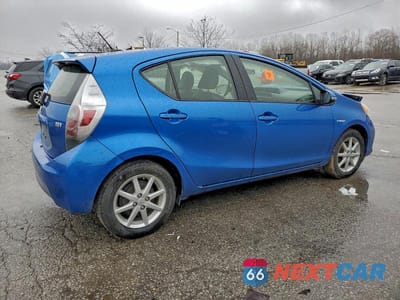 Trzecie zdjęcie samochodu z tyłu: 2013 TOYOTA PRIUS VIN:JTDKDTB36D1035924 - miniatura