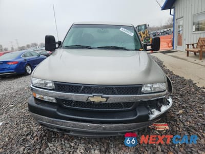 Piąte zdjęcie samochodu w środku: 2002 CHEVROLET SILVERADO K2500 HEAVY DUTY VIN:1GCHK29G42E105798 - miniatura