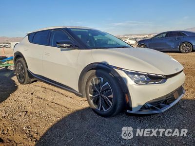 Czwarte zdjęcie samochodu z boku: 2024 KIA EV6 LIGHT VIN:KNDC34LA3R5622012 - miniatura