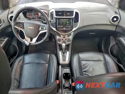 Zdjęcie 8 z 12 samochodu: 2019 CHEVROLET SONIC PREMIER VIN:1G1JF5SB4K4122363 - miniatura