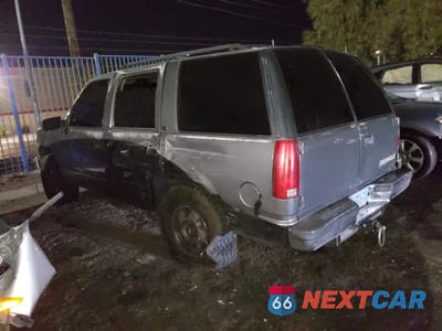 Drugie zdjęcie samochodu z przodu: 1999 CHEVROLET TAHOE K150 VIN:1GNEK13RXXJ352238 - miniatura