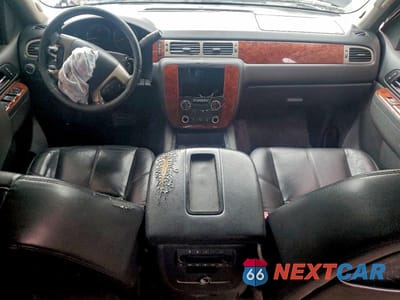 Zdjęcie 8 z 13 samochodu: 2014 CHEVROLET SUBURBAN K1500 LT VIN:1GNSKJE76ER210739 - miniatura