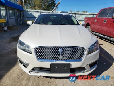 Piąte zdjęcie samochodu w środku: 2018 LINCOLN MKZ HYBRID PREMIERE VIN:3LN6L5KU9JR615884 - miniatura