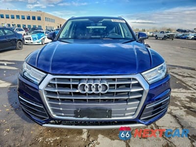 Piąte zdjęcie samochodu w środku: 2019 AUDI Q5 PREMIUM VIN:WA1ANAFY1K2110632 - miniatura