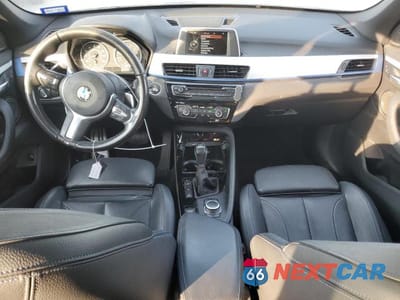 Zdjęcie 8 z 12 samochodu: 2017 BMW X1 XDRIVE28I VIN:WBXHT3C31H5F72345 - miniatura