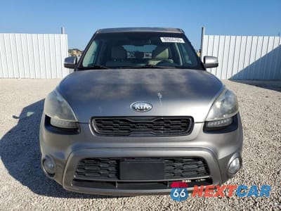 Piąte zdjęcie samochodu w środku: 2013 KIA SOUL VIN:KNDJT2A64D7484147 - miniatura