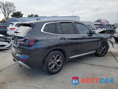 Czwarte zdjęcie samochodu z boku: 2023 BMW X3 SDRIVE30I VIN:WBX47DP01PN241026 - miniatura