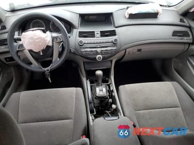 Zdjęcie 8 z 12 samochodu: 2008 HONDA ACCORD LXP VIN:JHMCP26448C026995 - miniatura