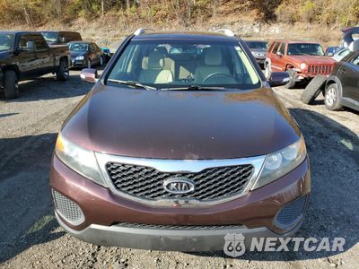 Piąte zdjęcie samochodu w środku: 2011 KIA SORENTO BASE VIN:5XYKT4A27BG084774 - miniatura