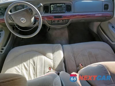 Zdjęcie 8 z 15 samochodu: 2001 MERCURY GRAND MARQUIS GS VIN:2MEFM74W61X611707 - miniatura