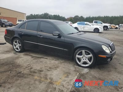 Czwarte zdjęcie samochodu z boku: 2007 MERCEDES-BENZ E 350 4MATIC VIN:WDBUF87X97B130552 - miniatura