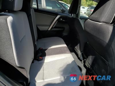 Zdjęcie 11 z 13 samochodu: 2017 TOYOTA RAV4 XLE VIN:JTMRFREV0HD217759 - miniatura