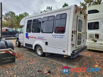 Drugie zdjęcie samochodu z przodu: 2019 FORD E350 SHUTTLE BUS VIN:1FDEE3FS3KDC19043 - miniatura