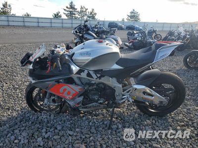Trzecie zdjęcie samochodu z tyłu: 2016 APRILIA RSV4 RF VIN:ZD4RKUB01GS000324 - miniatura