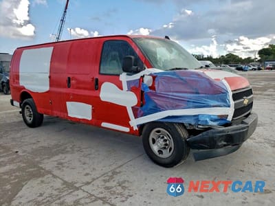Czwarte zdjęcie samochodu z boku: 2019 CHEVROLET EXPRESS G2500 VIN:1GCWGBFG0K1261079 - miniatura