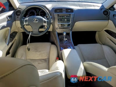 Zdjęcie 8 z 12 samochodu: 2012 LEXUS IS VIN:JTHBF5C25C2102516 - miniatura