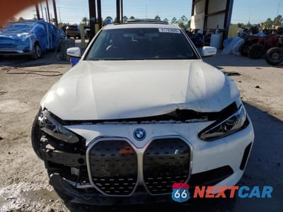 Piąte zdjęcie samochodu w środku: 2023 BMW I4 EDRIVE 35 VIN:WBY43AW06PFP36470 - miniatura