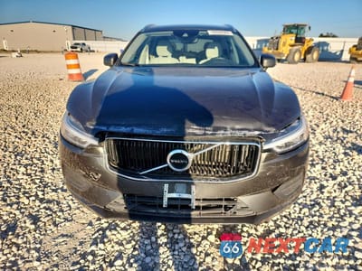 Piąte zdjęcie samochodu w środku: 2018 VOLVO XC60 T5 VIN:LYV102RK4JB069959 - miniatura