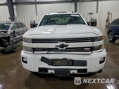 Piąte zdjęcie samochodu w środku: 2016 CHEVROLET SILVERADO K3500 LTZ VIN:1GC4K0C86GF238973 - miniatura