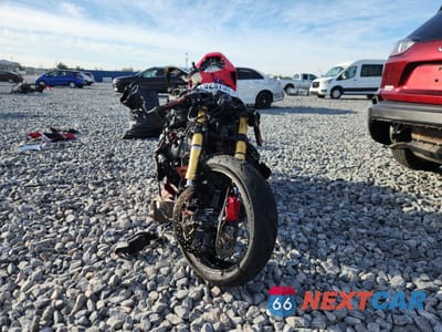 Drugie zdjęcie samochodu z przodu: 2018 HONDA CBR600 RR VIN:JH2PC40J1JK400569 - miniatura