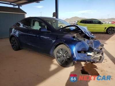 Czwarte zdjęcie samochodu z boku: 2024 TESLA MODEL Y VIN:7SAYGDED0RF114874 - miniatura